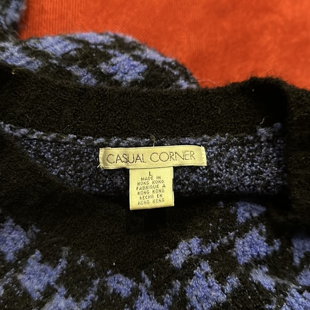 Casual Corner sweater size large women’s - Picture 5 of 6